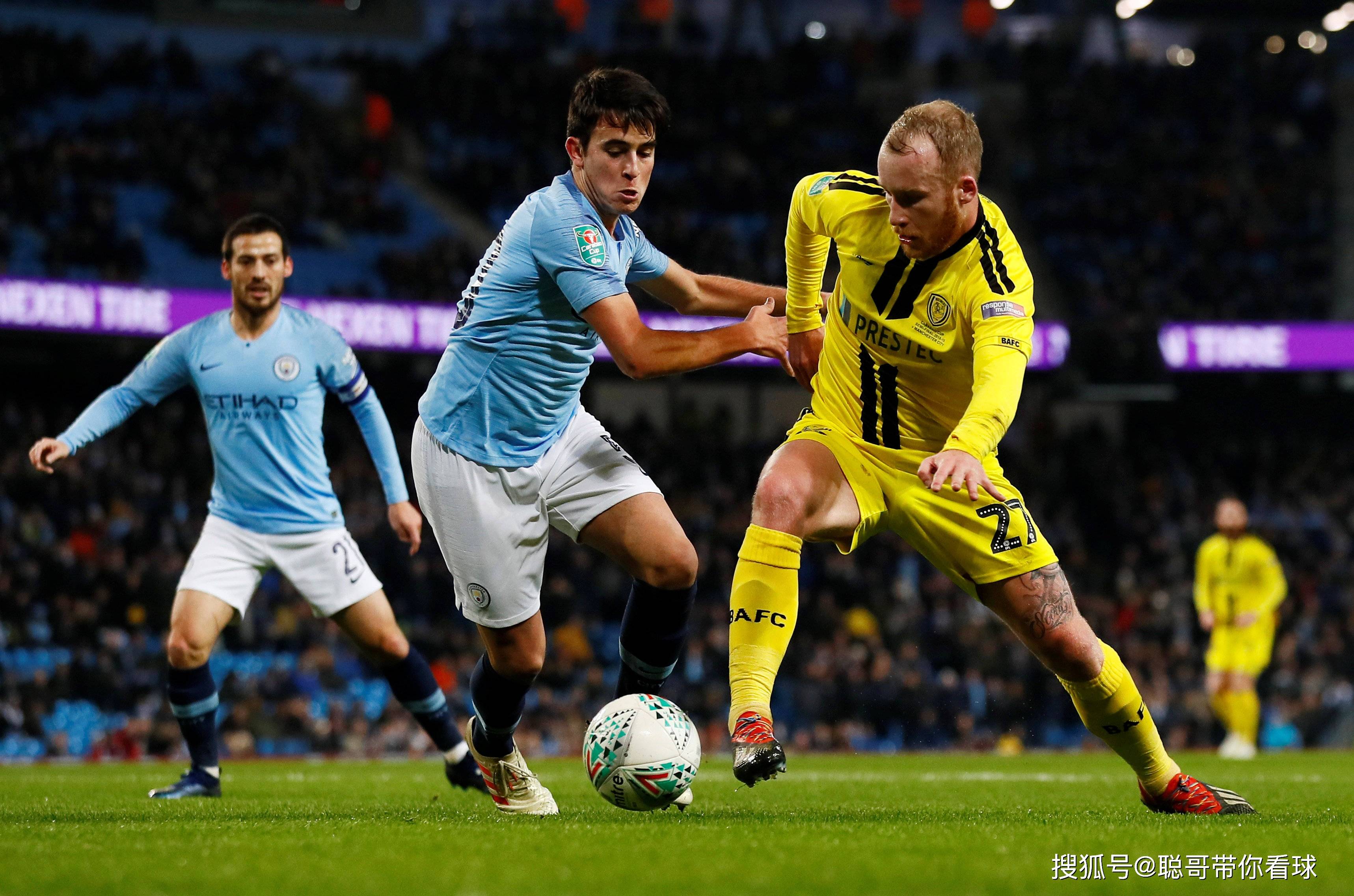 包含多特蒙德客场取得三分，排名大幅上升至第四位的词条