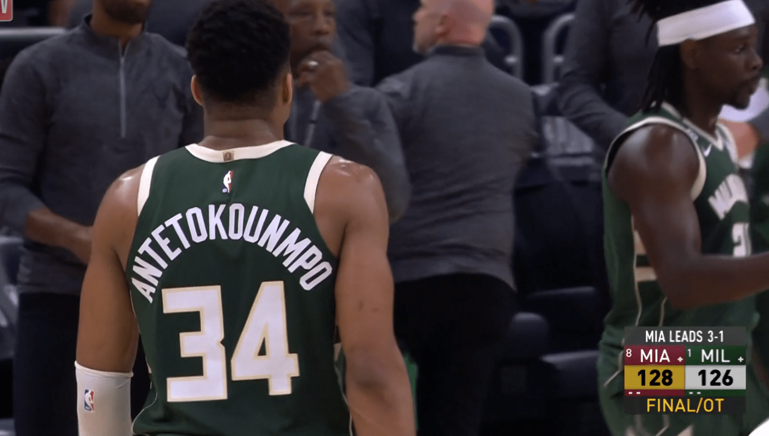 包含爵士绝杀时刻，字母哥点燃赛场，迎来胜利迎来胜利！的词条